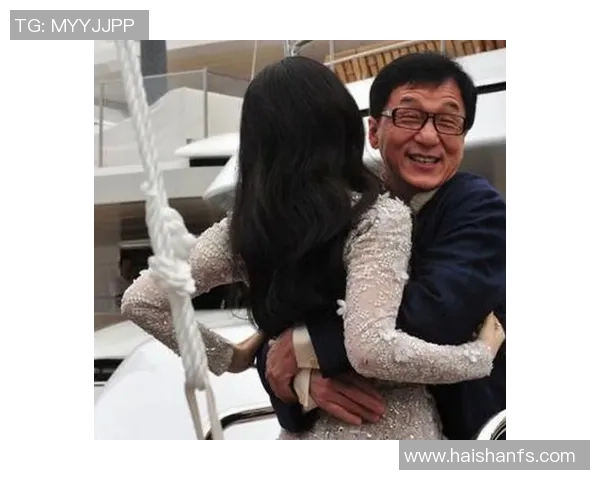 成龙与足球明星亲密合影展现体育与娱乐界的完美融合